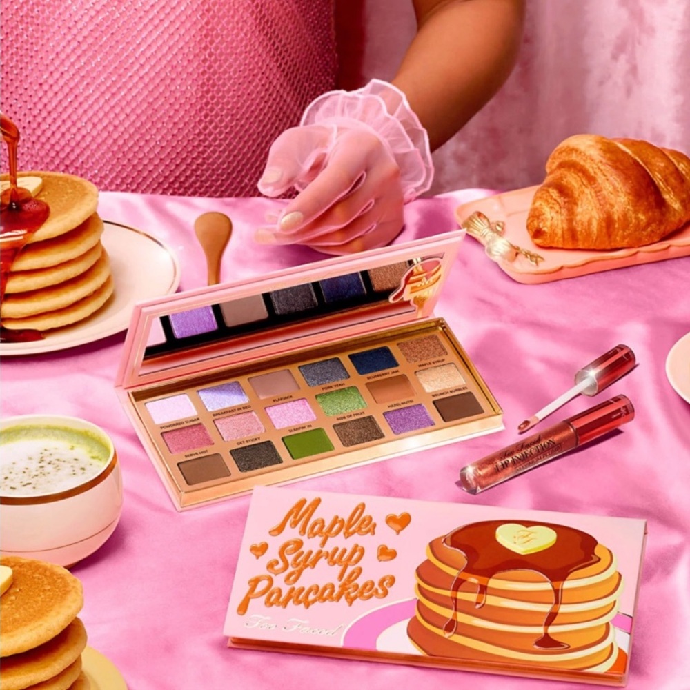 NEW PALETTE TOO FACED MAPLE SYRUP PANCAKES